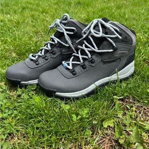 Women’s Columbia Hiking Boots